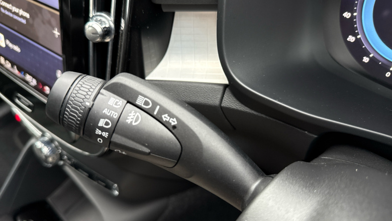 Volvo XC40 2.0 B4P Plus Dark 5dr Auto Petrol Estate